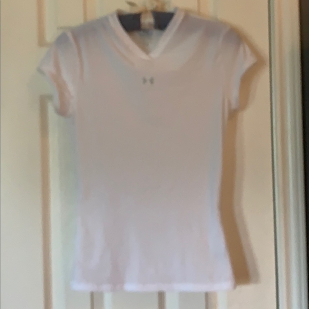 Under Armour white MD light weight capped sleeve T